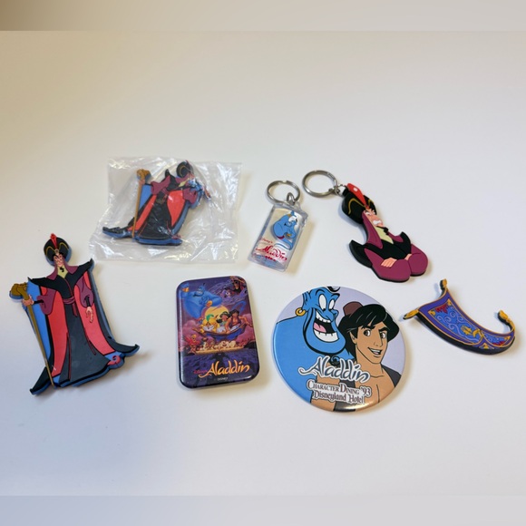Vintage Disney Aladdin Cast Member Movie Release Bundle- Pins Keychains Magnets - Picture 12 of 12